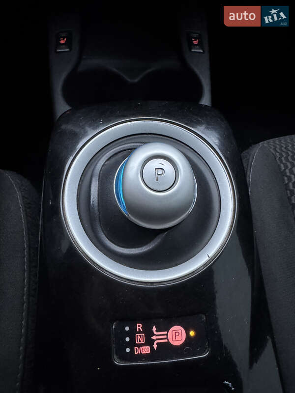 Хэтчбек Nissan Leaf 2013 в Ужгороде