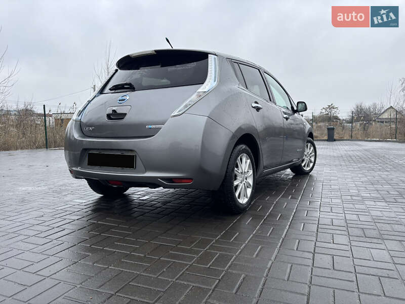 Хэтчбек Nissan Leaf 2013 в Днепре