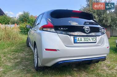 Хэтчбек Nissan Leaf 2022 в Киеве