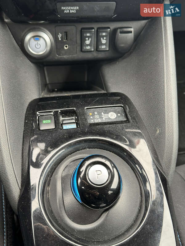 Хэтчбек Nissan Leaf 2018 в Николаеве