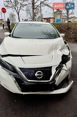 Хэтчбек Nissan Leaf 2018 в Хмельницком