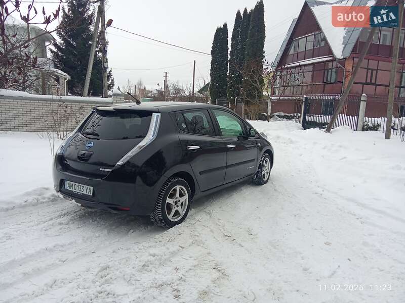 Хэтчбек Nissan Leaf 2013 в Житомире фото 3 Хэтчбек Nissan Leaf 2013 в Житомире