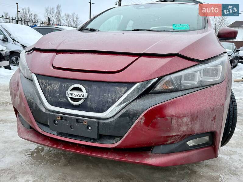 Хэтчбек Nissan Leaf 2018 в Киеве