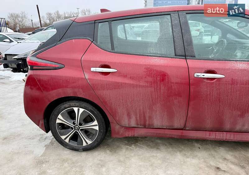 Хэтчбек Nissan Leaf 2018 в Киеве