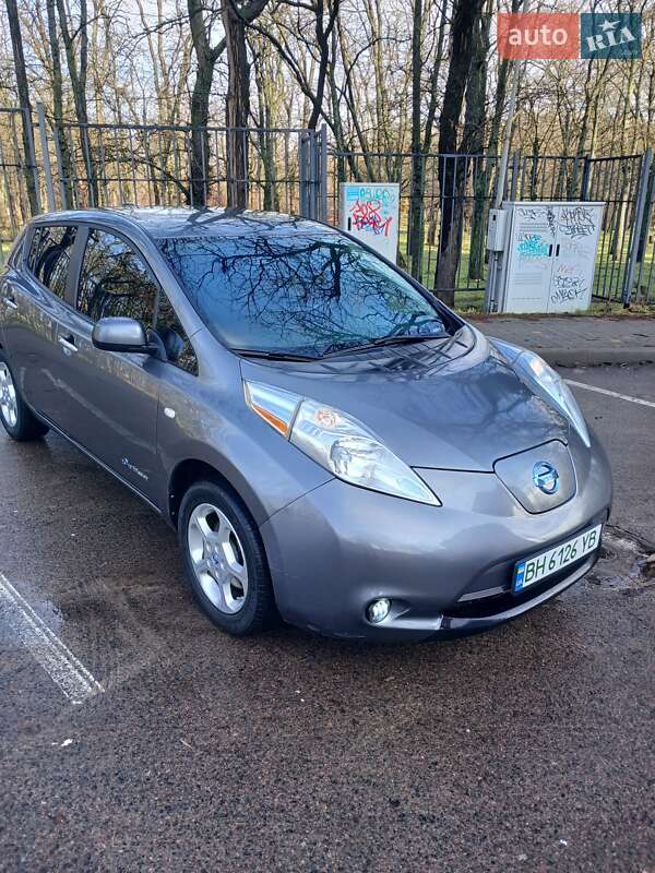 Хэтчбек Nissan Leaf 2015 в Одессе фото 5 Хэтчбек Nissan Leaf 2015 в Одессе