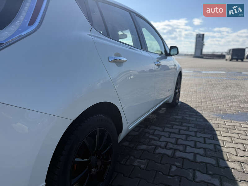 Хэтчбек Nissan Leaf 2012 в Черновцах фото 22 Хэтчбек Nissan Leaf 2012 в Черновцах