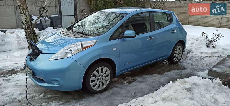 Хетчбек Nissan Leaf 2015 в Києві фото 3 Хетчбек Nissan Leaf 2015 в Києві