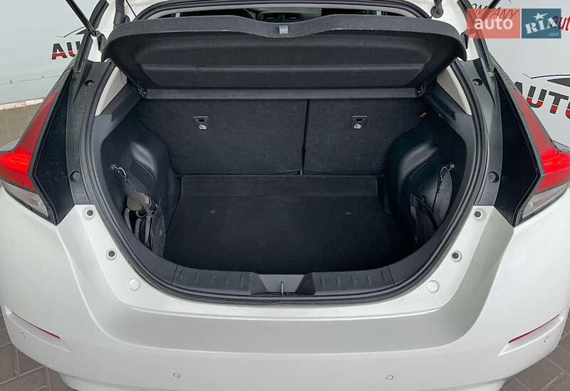 Хэтчбек Nissan Leaf 2018 в Львове