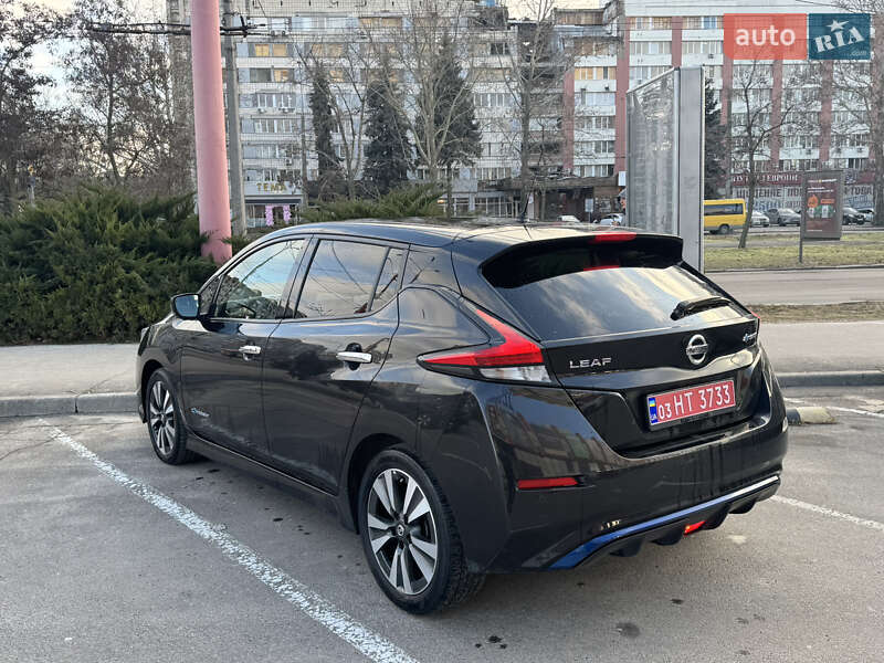 Хетчбек Nissan Leaf 2018 в Миколаєві