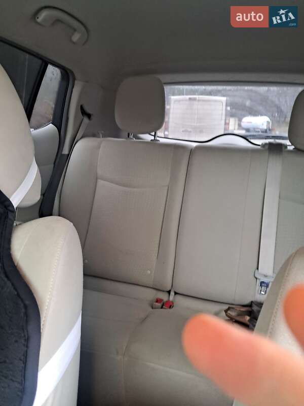 Хэтчбек Nissan Leaf 2011 в Кременчуге