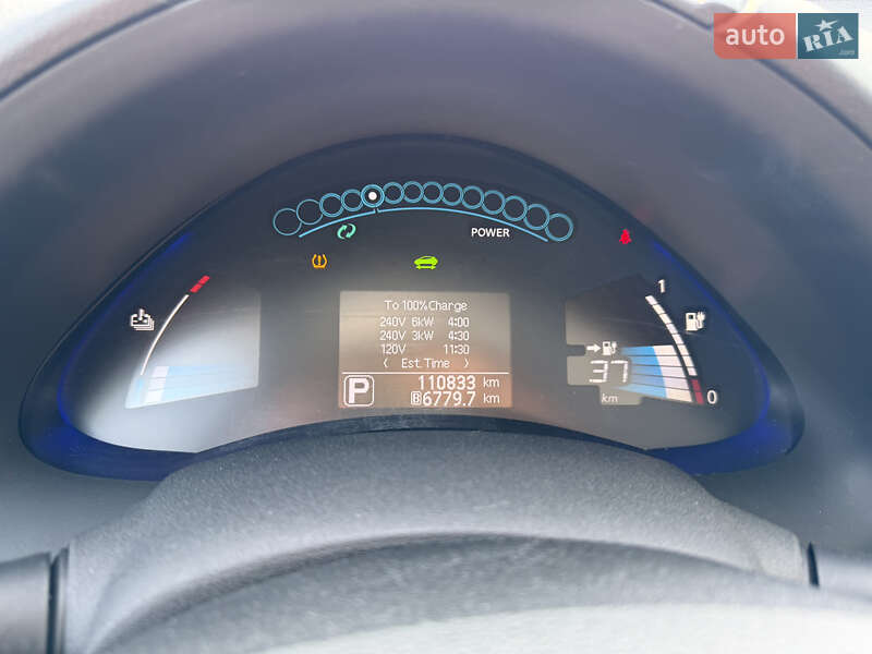 Хэтчбек Nissan Leaf 2014 в Городке