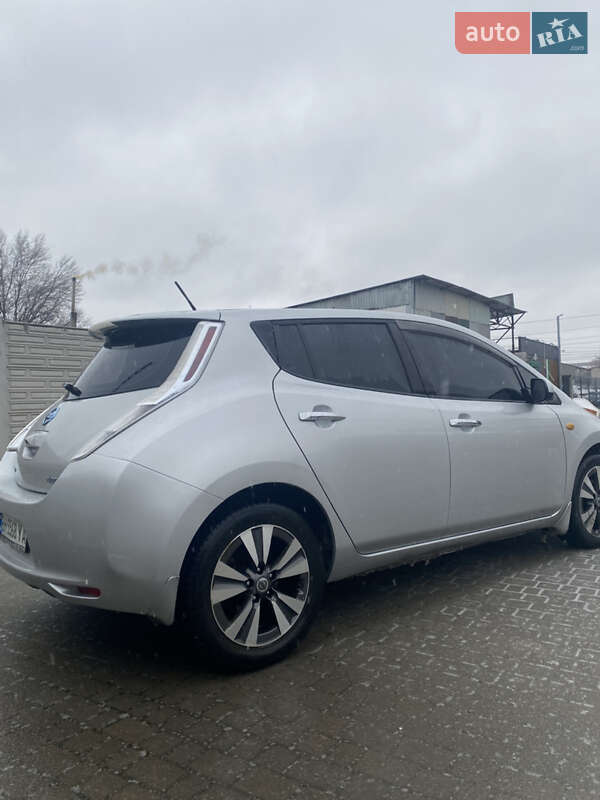 Хэтчбек Nissan Leaf 2013 в Одессе фото 4 Хэтчбек Nissan Leaf 2013 в Одессе