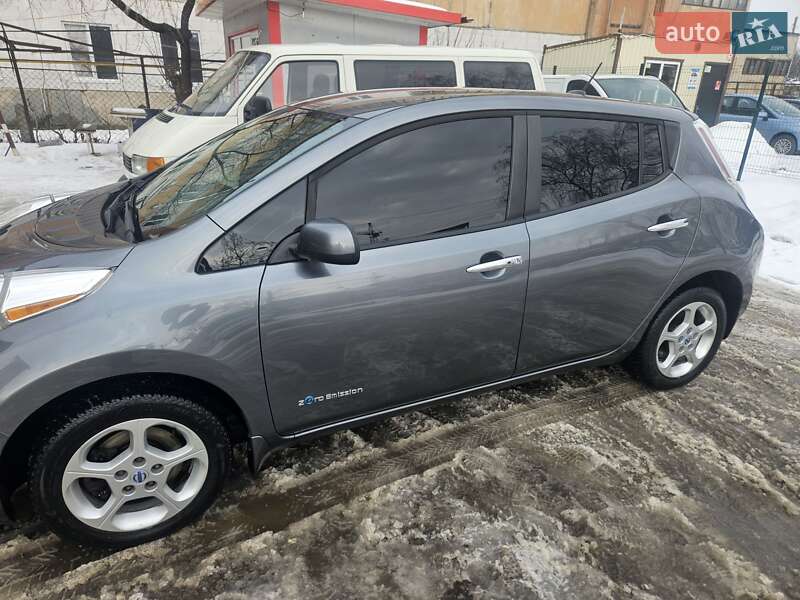 Хэтчбек Nissan Leaf 2016 в Ивано-Франковске фото 3 Хэтчбек Nissan Leaf 2016 в Ивано-Франковске