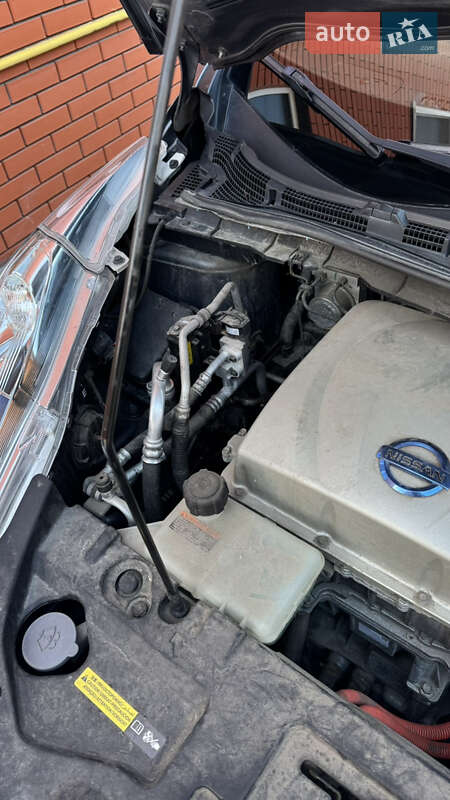 Хэтчбек Nissan Leaf 2015 в Виннице фото 35 Хэтчбек Nissan Leaf 2015 в Виннице