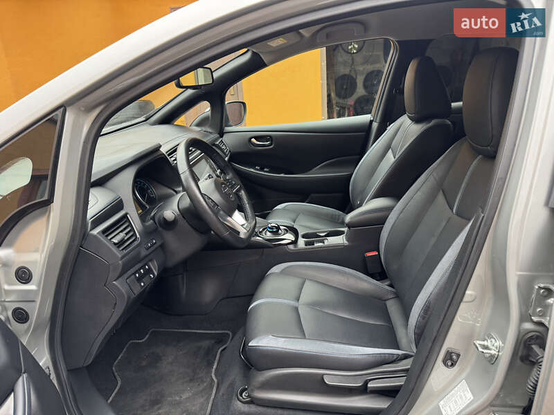 Хэтчбек Nissan Leaf 2019 в Ровно