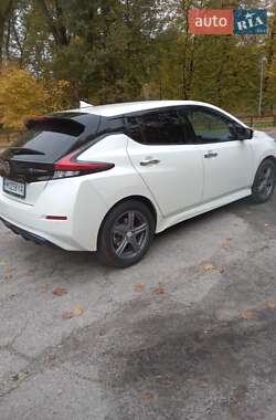 Хетчбек Nissan Leaf 2019 в Сумах
