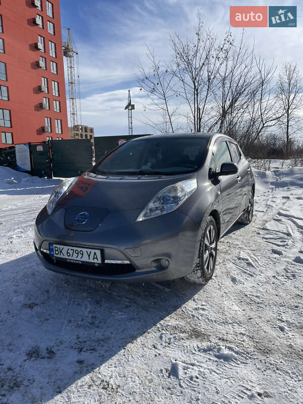 Nissan Leaf 2014