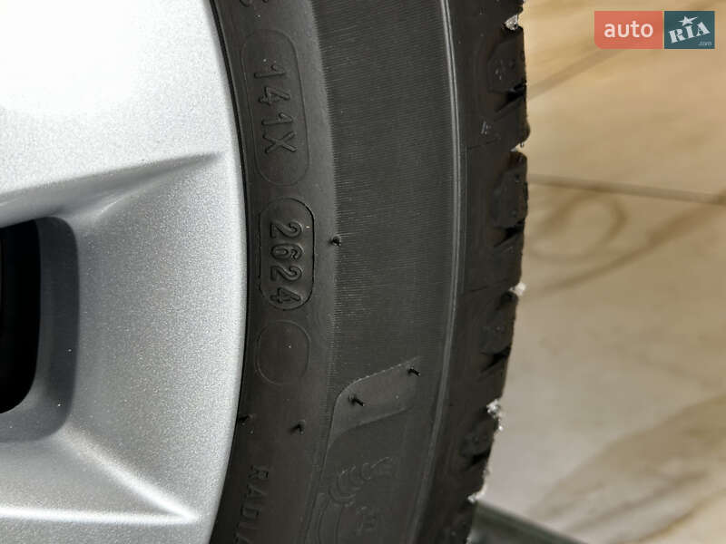 Хэтчбек Nissan Leaf 2014 в Житомире