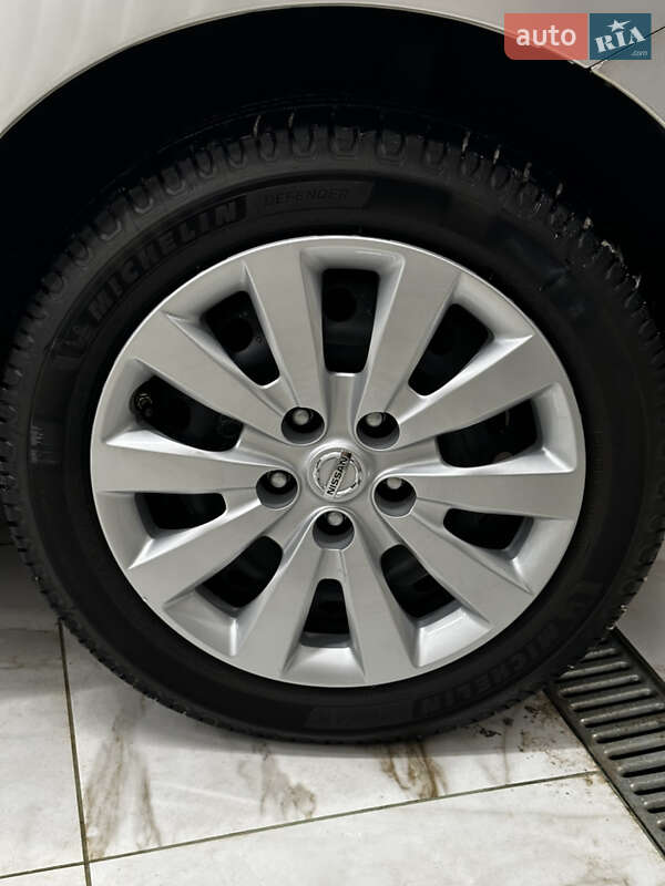 Хэтчбек Nissan Leaf 2014 в Житомире