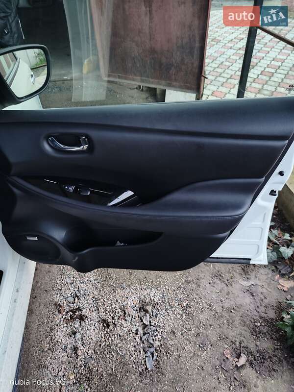 Хетчбек Nissan Leaf 2018 в Олександрії