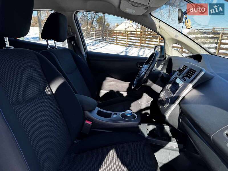 Хетчбек Nissan Leaf 2015 в Києві