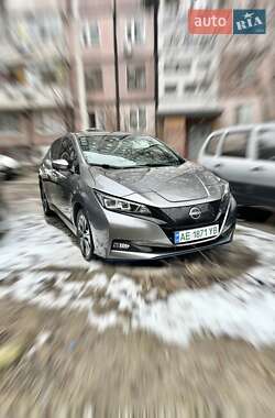 Хэтчбек Nissan Leaf 2020 в Днепре