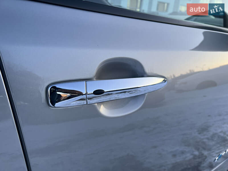 Хетчбек Nissan Leaf 2018 в Києві