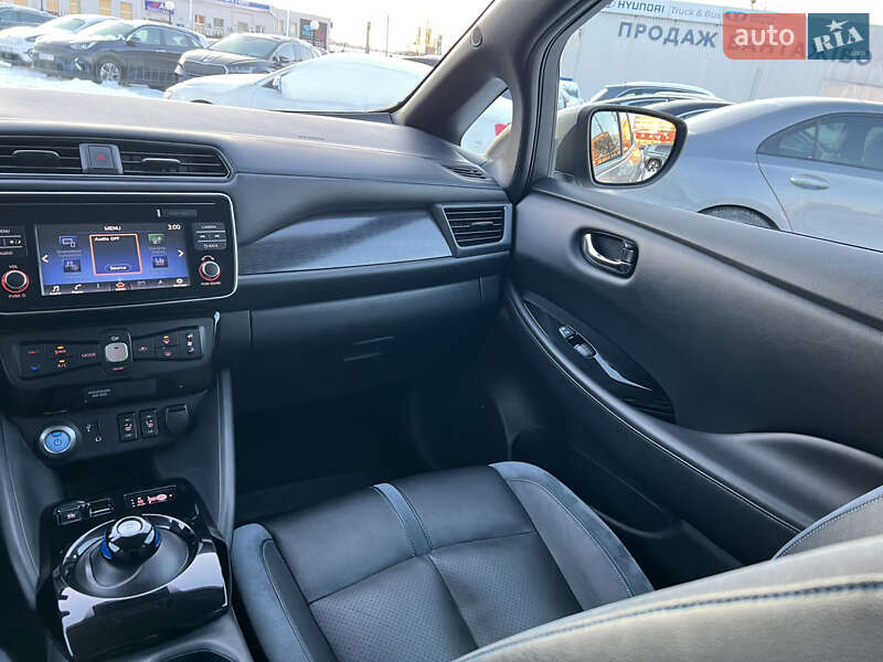 Хетчбек Nissan Leaf 2018 в Києві