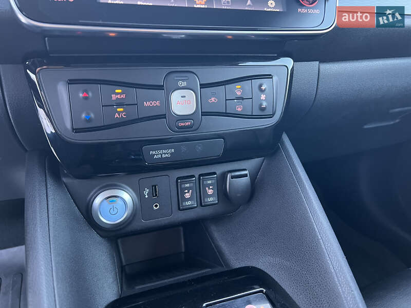 Хетчбек Nissan Leaf 2018 в Києві