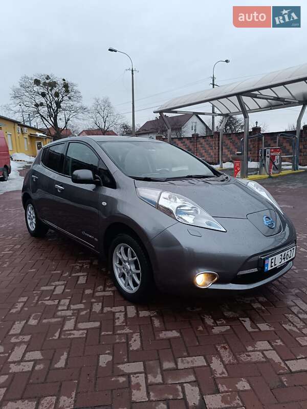 Хэтчбек Nissan Leaf 2014 в Ровно