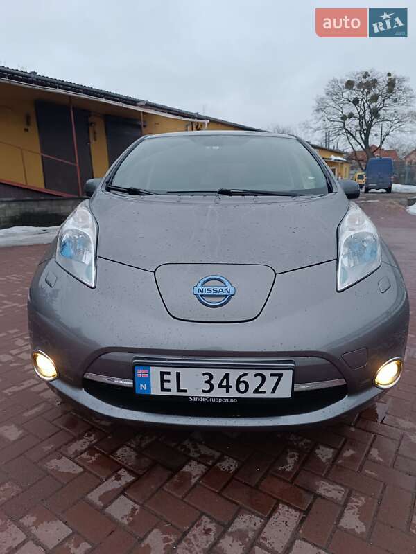 Хэтчбек Nissan Leaf 2014 в Ровно