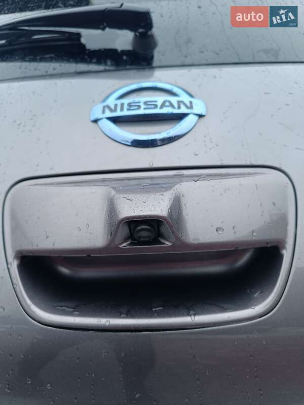 Хэтчбек Nissan Leaf 2014 в Ровно