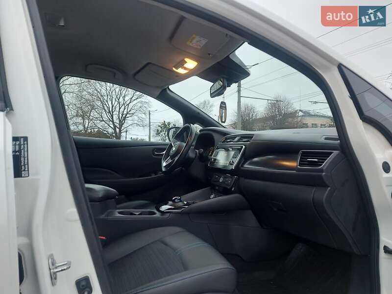 Хэтчбек Nissan Leaf 2018 в Житомире