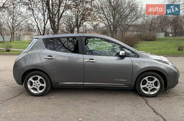 Хэтчбек Nissan Leaf 2014 в Каменском