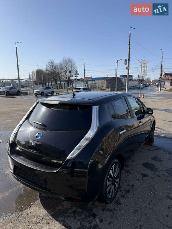 Хетчбек Nissan Leaf 2016 в Вінниці