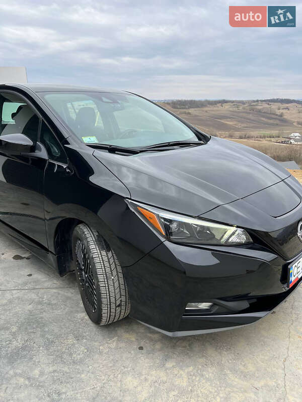 Хетчбек Nissan Leaf 2022 в Чернівцях