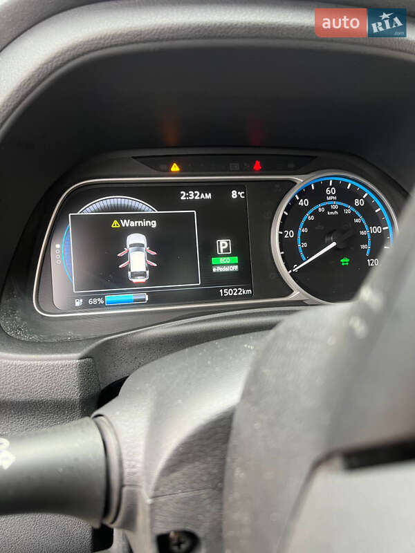 Хетчбек Nissan Leaf 2022 в Чернівцях