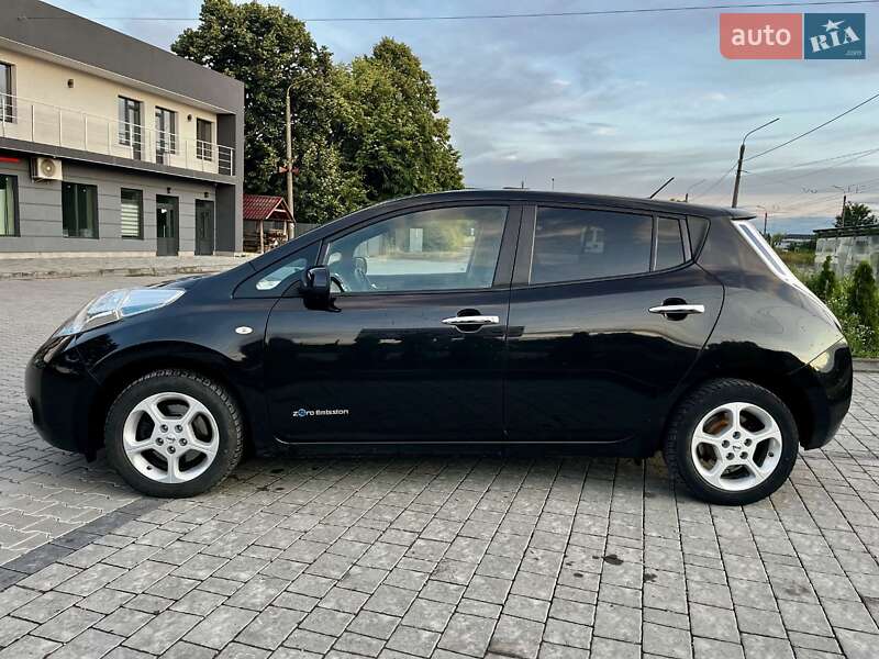 Хэтчбек Nissan Leaf 2015 в Ивано-Франковске