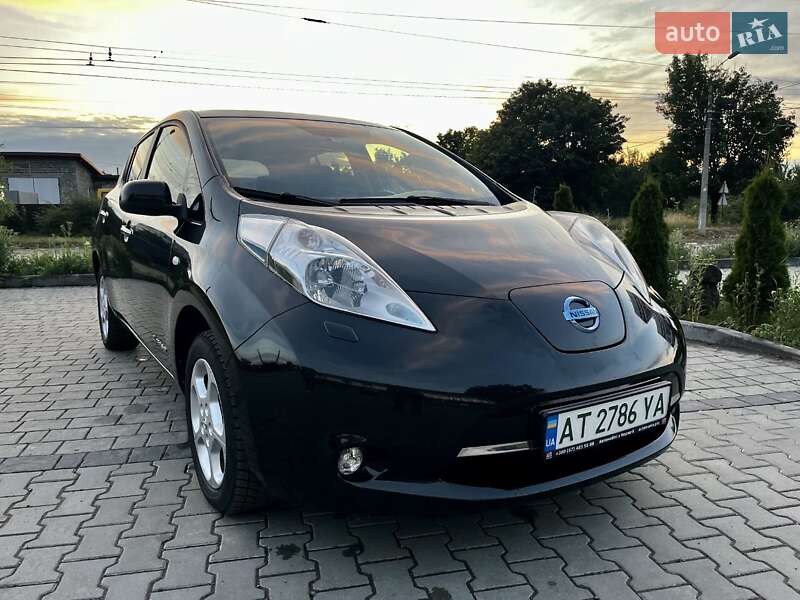 Хэтчбек Nissan Leaf 2015 в Ивано-Франковске
