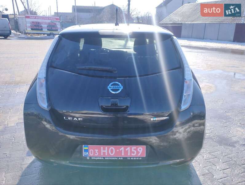 Хетчбек Nissan Leaf 2014 в Києві