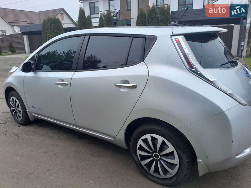 Хетчбек Nissan Leaf 2013 в Броварах