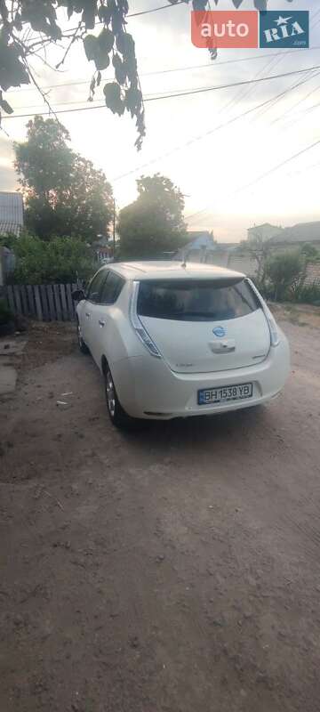 Хэтчбек Nissan Leaf 2014 в Одессе