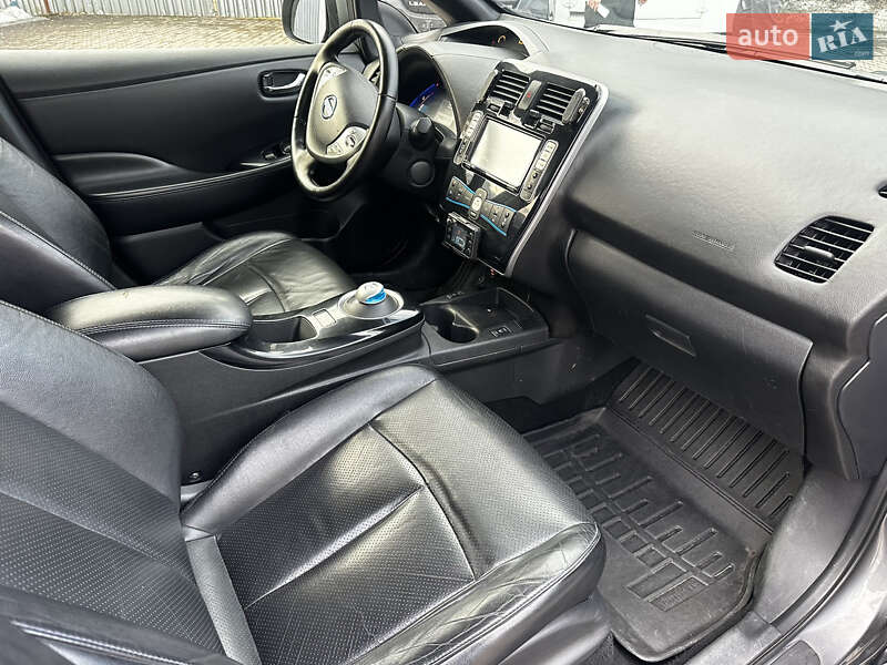 Хэтчбек Nissan Leaf 2013 в Луцке