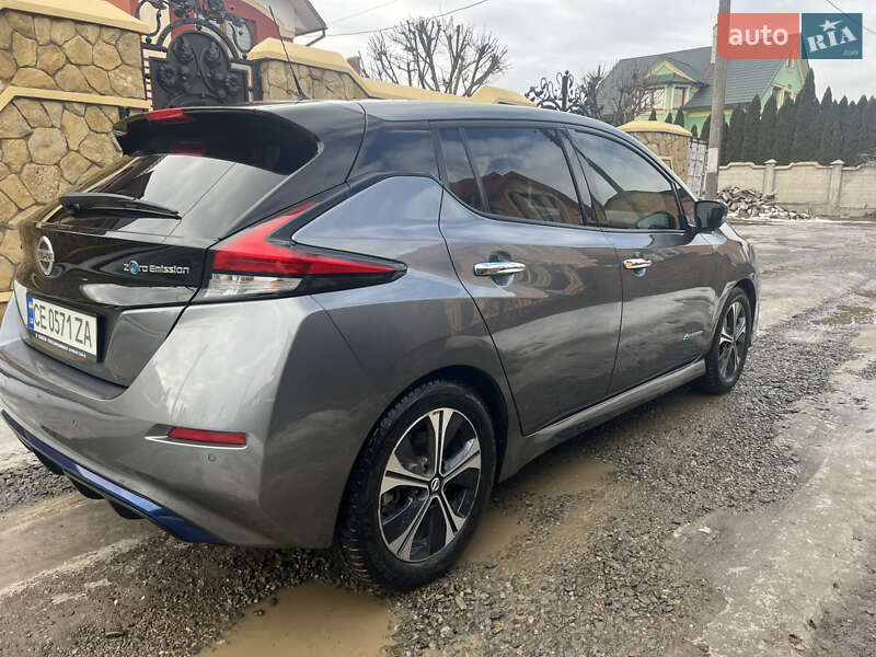 Хетчбек Nissan Leaf 2018 в Чернівцях