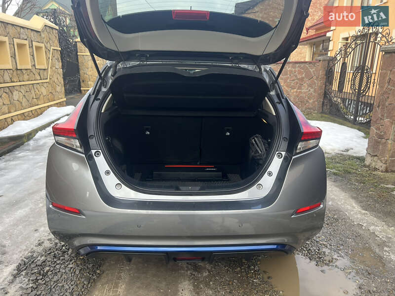 Хетчбек Nissan Leaf 2018 в Чернівцях