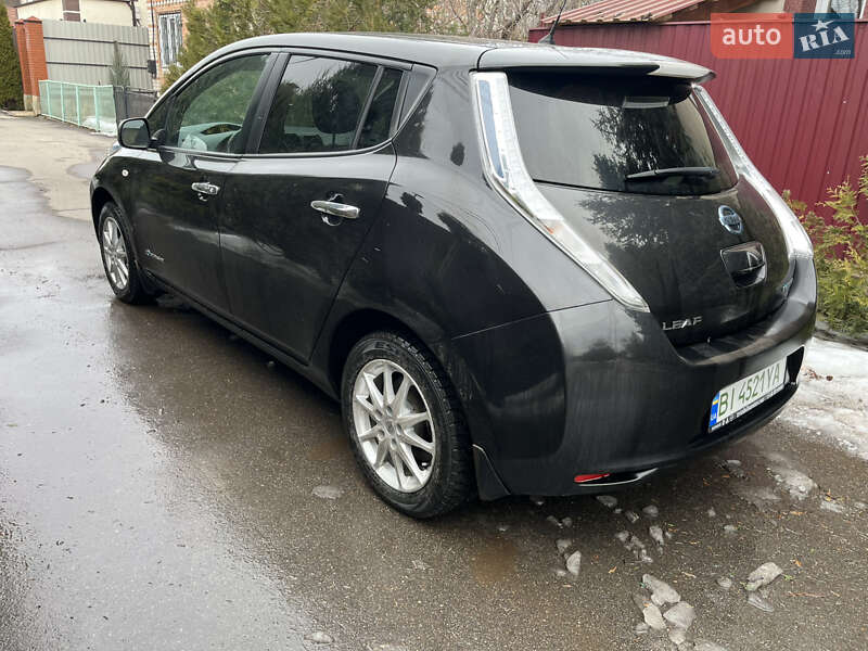 Хетчбек Nissan Leaf 2016 в Полтаві