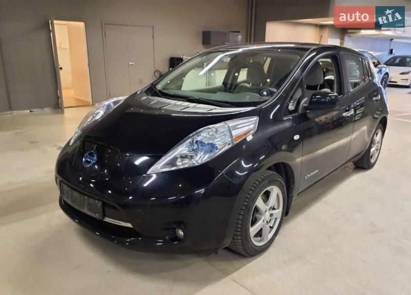 Хэтчбек Nissan Leaf 2012 в Львове