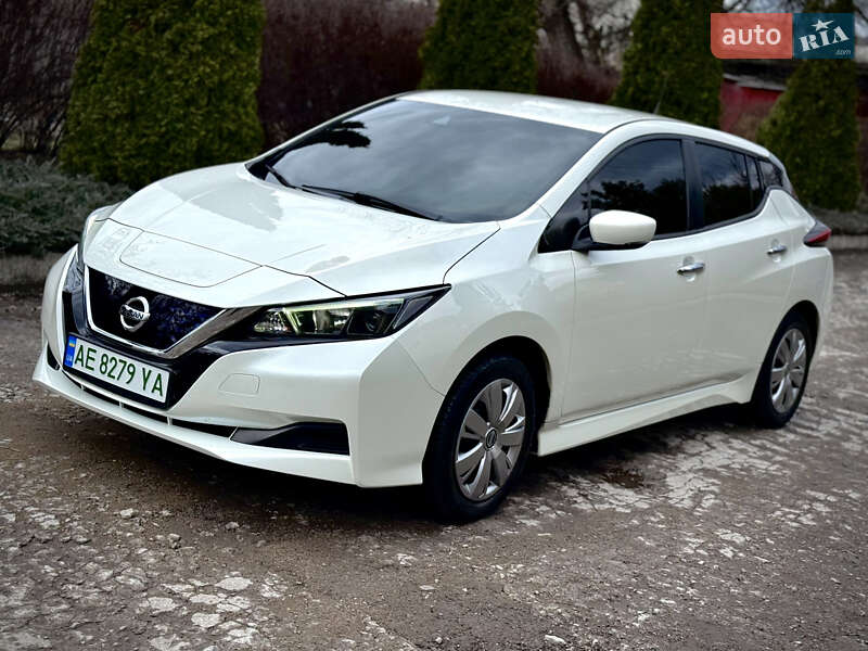 Хэтчбек Nissan Leaf 2021 в Каменском