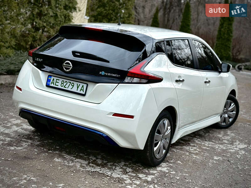 Хэтчбек Nissan Leaf 2021 в Каменском