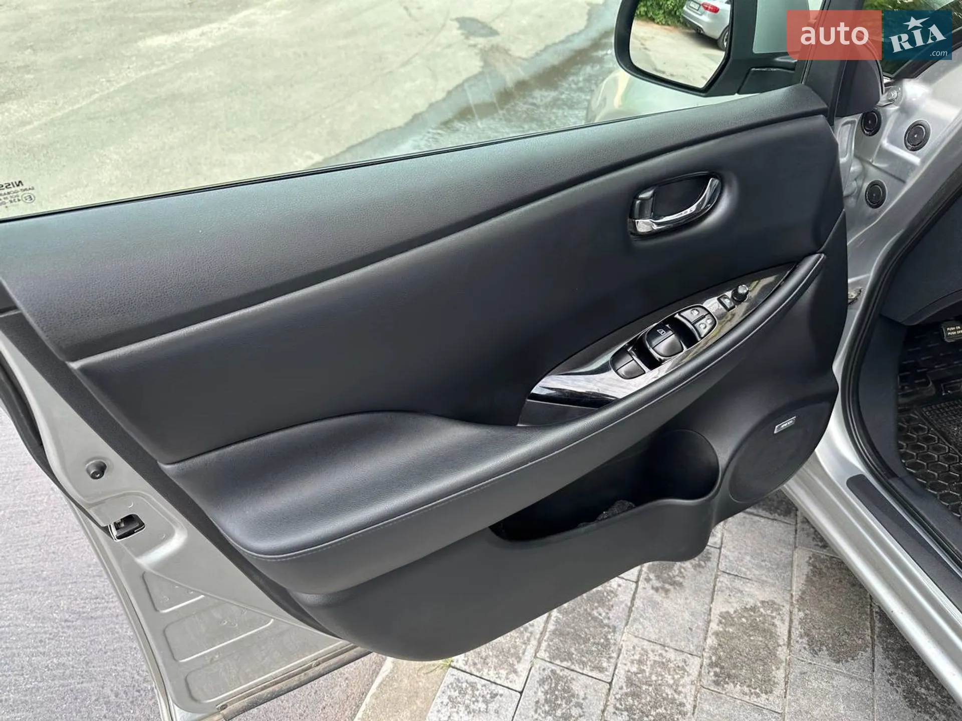 2015 Nissan Leaf - мініатюра 11